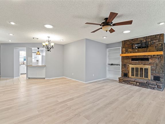 3rd image of 7 Cheddar Cir