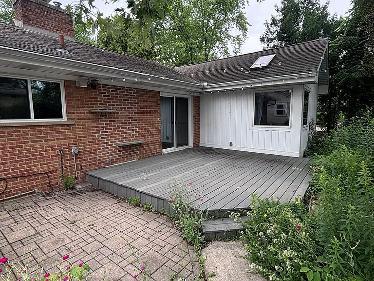 115 Gralake Ave — Photo 28