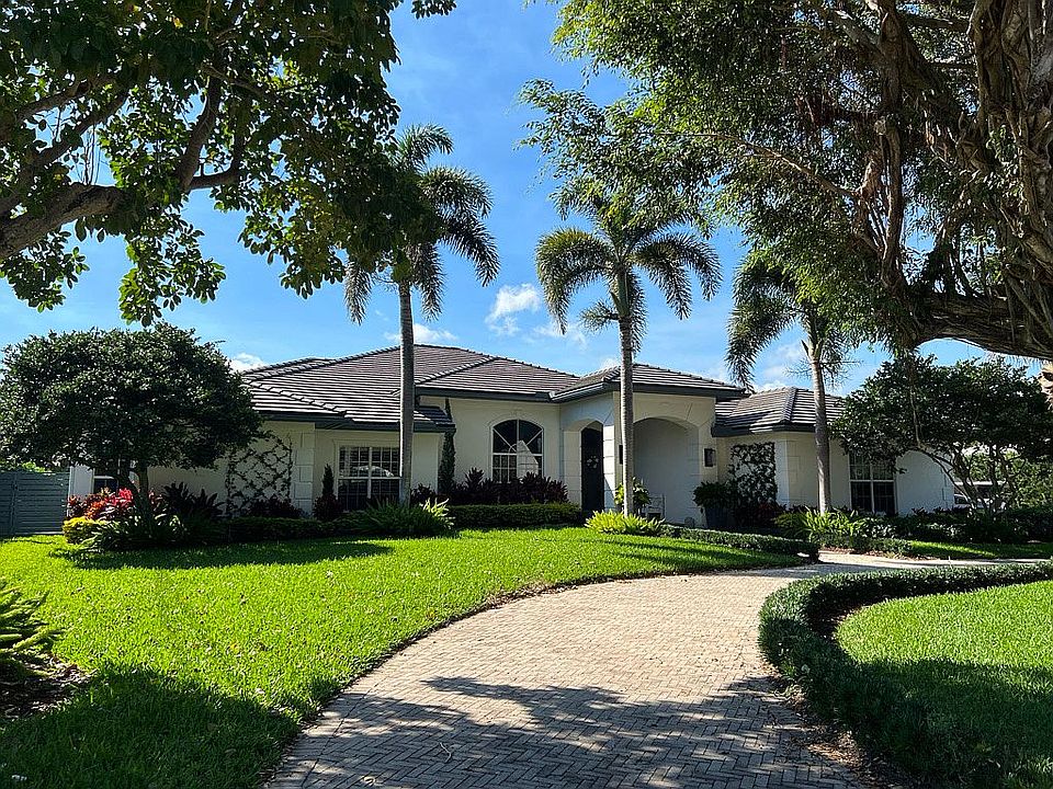1st image of 1850 Lake Dr