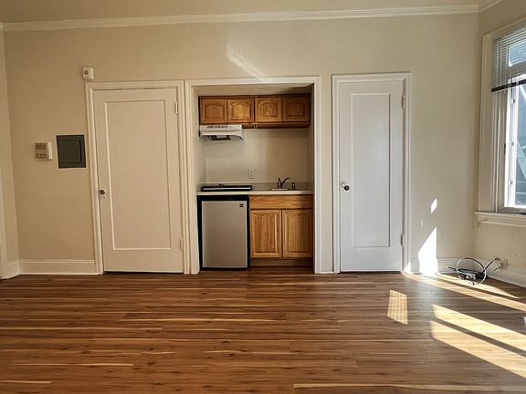 2nd image of 464 43rd Ave #205