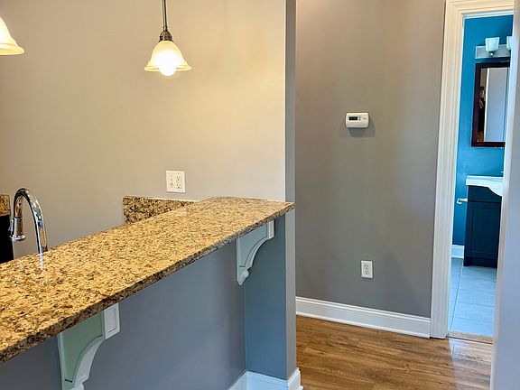 5th image of 1017 Kenilworth Ave #202