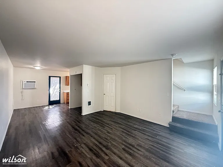 1103 Browne Ave — Photo 3