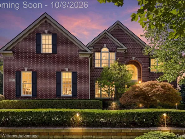 50719 Amesburg Dr, Novi, MI 48374