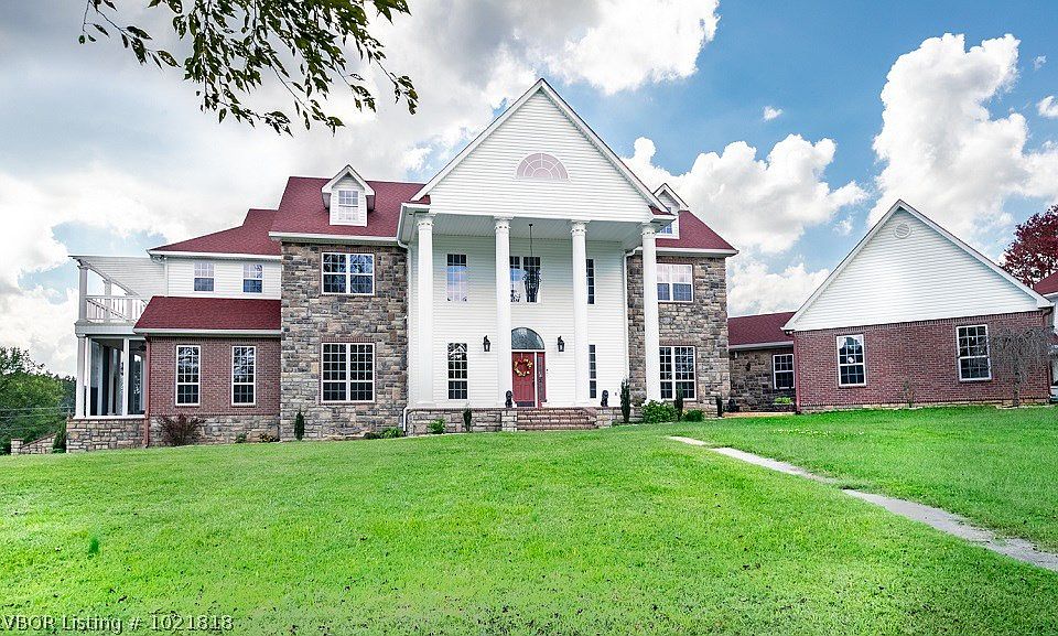 1st image of 9919 Rock Haven Ln