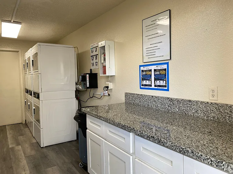 Mountain Vista Apartments — Photo 15