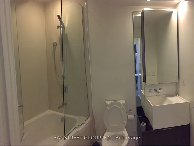 1 Bloor St E #1911 — Photo 6