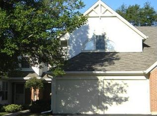 30W009 Redwood Ct, Warrenville, IL 60555
