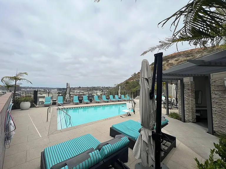 8365 Distinctive Dr — Photo 18