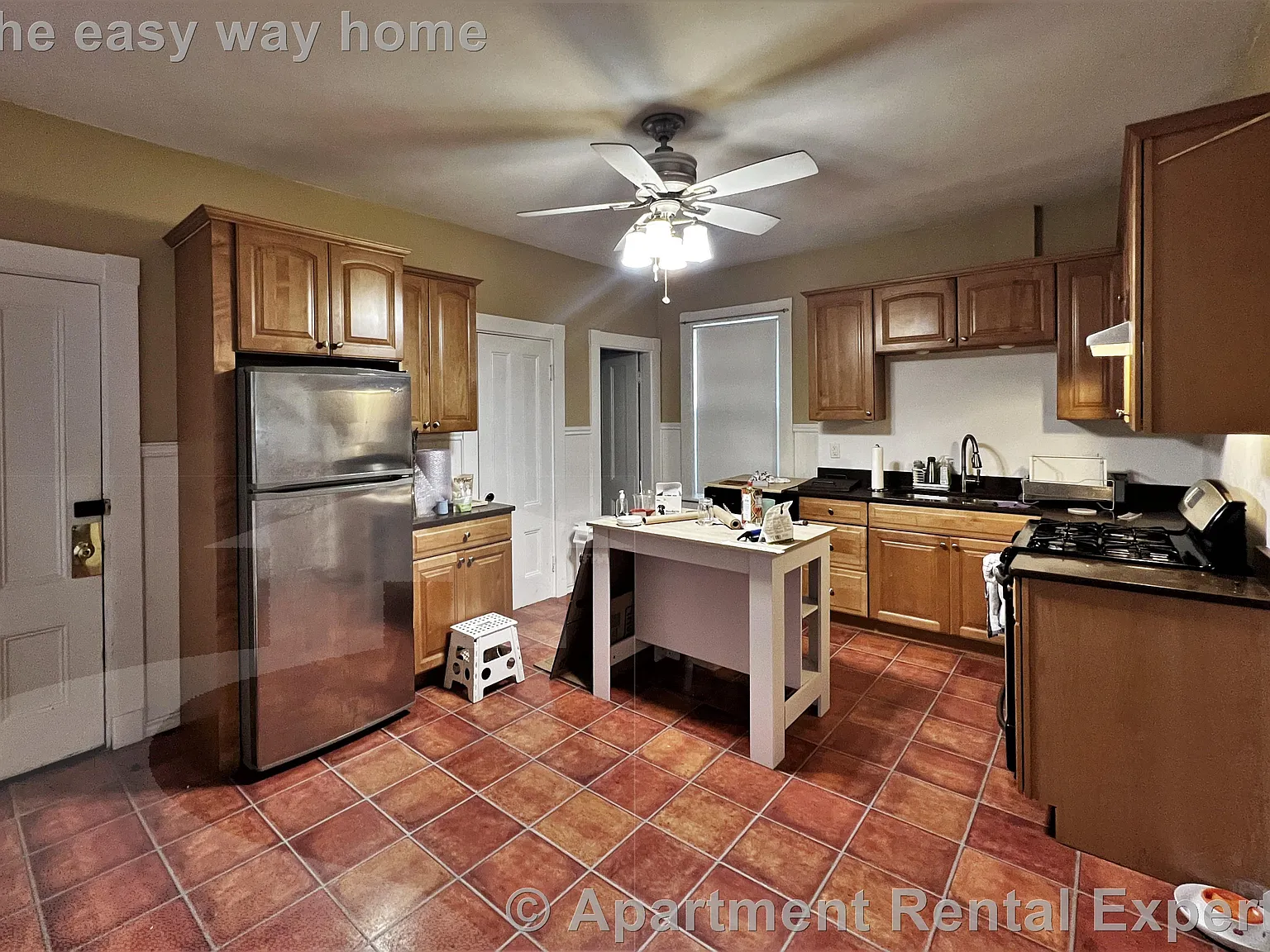 2 bed, 900 sqft, $2,750 — Photo 1