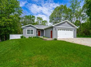 146 Sunnyview Pl, Dahinda, IL 61428