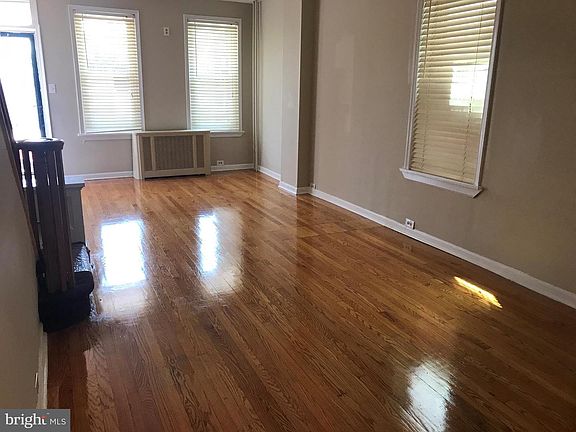 3rd image of 1903 W 5th St