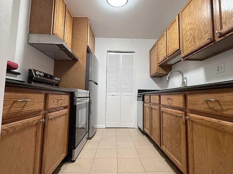 840 N Lakeside Dr #3B — Photo 6