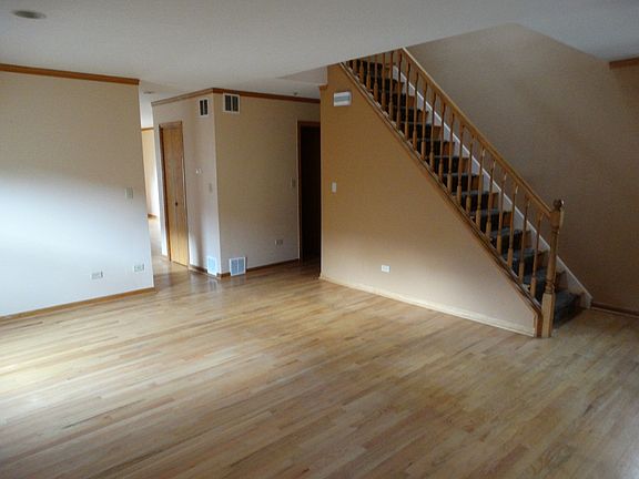 3rd image of 1826 Ashland Ave