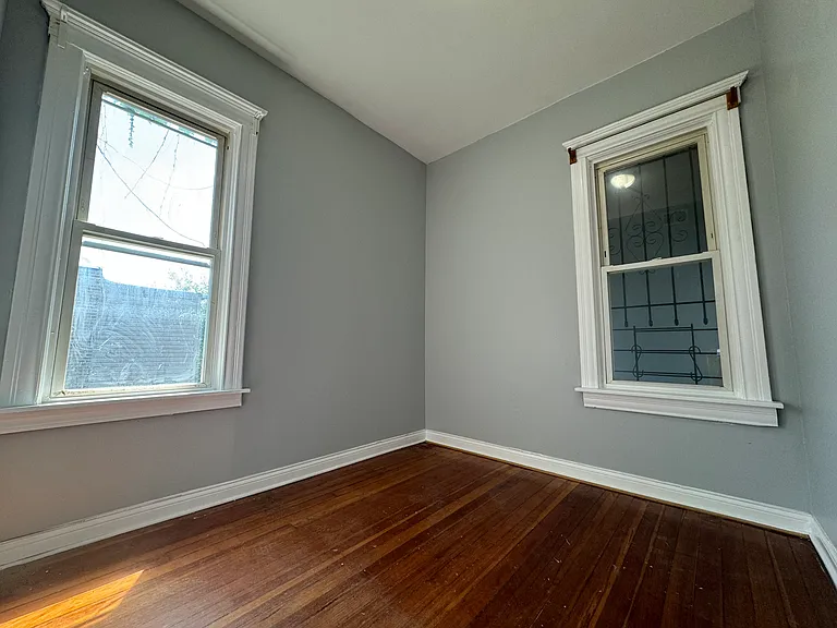 3327 W Beach Ave #2 — Photo 8
