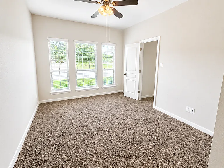 703 Dunford Dr — Photo 14