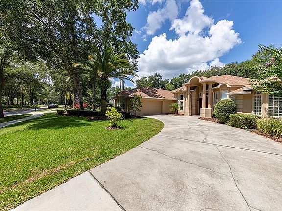 5th image of 4865 Shoreline Cir