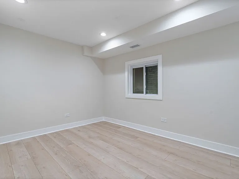1624 N Bell Ave #G — Photo 11