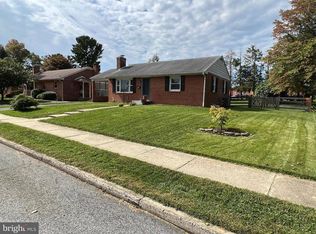909 Pine Ave, Frederick, MD 21701