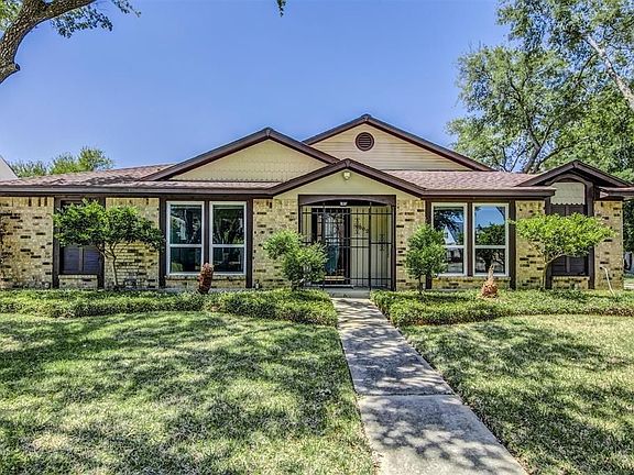 2nd image of 4002 Thistlewood Dr