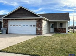 691 Denise Dr, Seward, NE 68434
