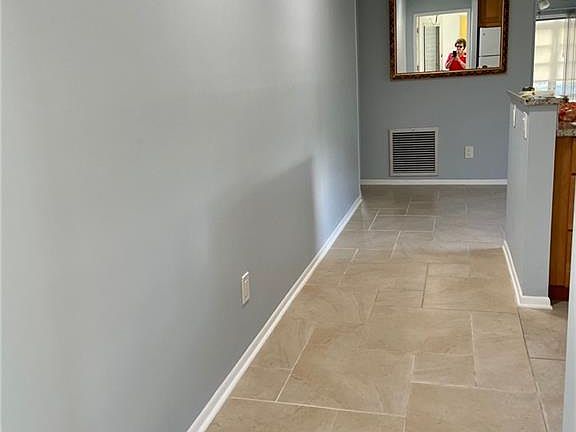 5th image of 1225 NW 21st St #33-3301
