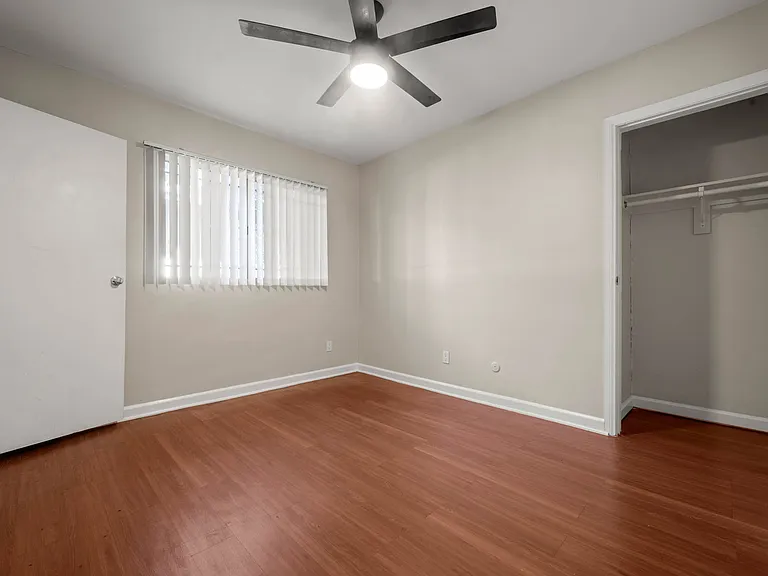 2356 Portland St — Photo 13