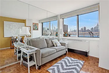 Rented by Weichert Manhattan Midtown