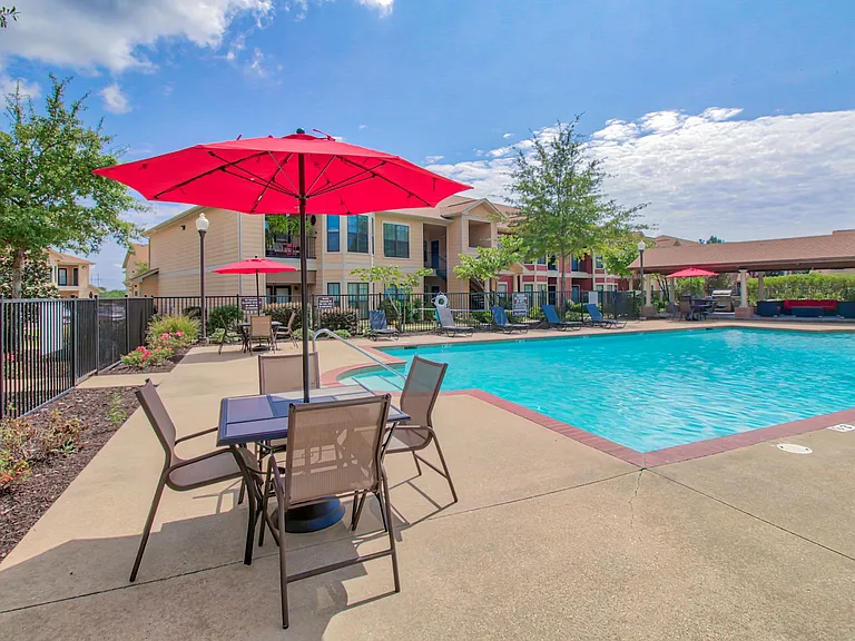 Vista Ridge Apartments — Photo 12