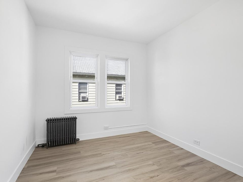 1st image of 216 Silver Ave #2