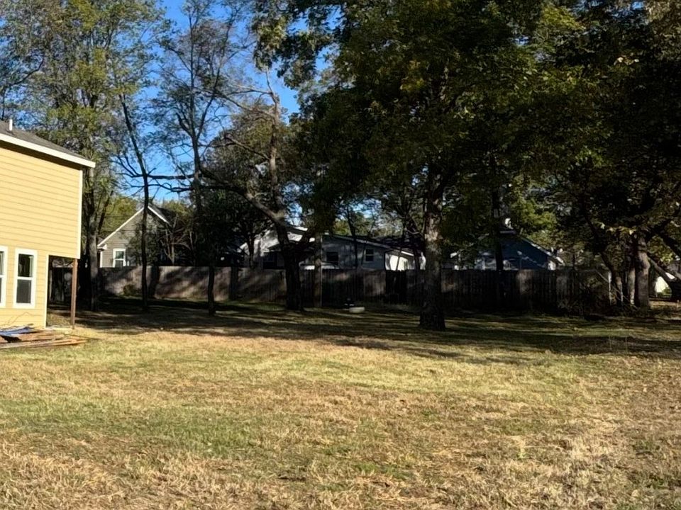 1st image of 625 E Murray St