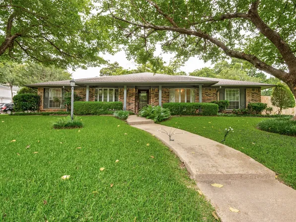 4700 Creekside Dr, Arlington, TX 76013