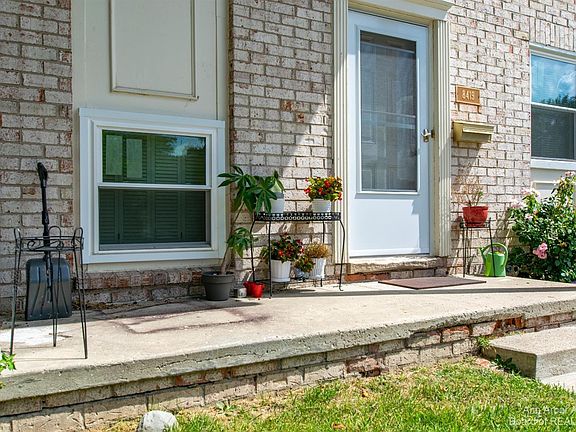 4th image of 8419 Lakeview Ct