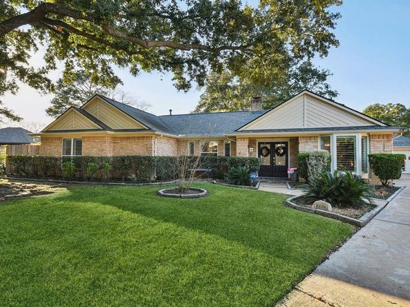 1829 Pine Needle Dr