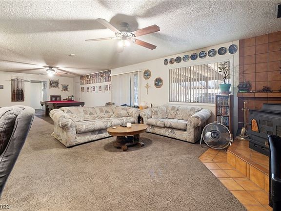 2nd image of 853 Navajo Ln