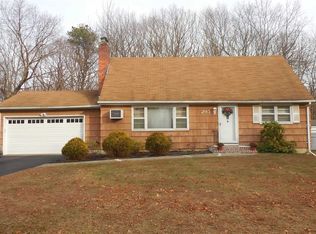 293 Tyler Ave, Miller Place, NY 11764