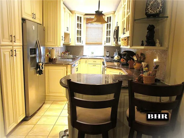 2034 Pearson Street image 7 of 23