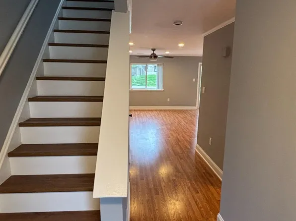 234 Hampshire Dr, Plainsboro, NJ 08536