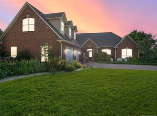 8985 E 510 Rd, Claremore, OK 74019