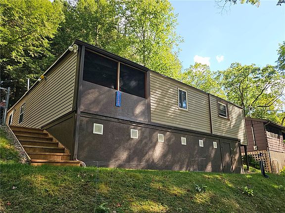 3rd image of 195 Kinch Rd