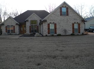 73 Mill Dr, Jackson, TN 38305