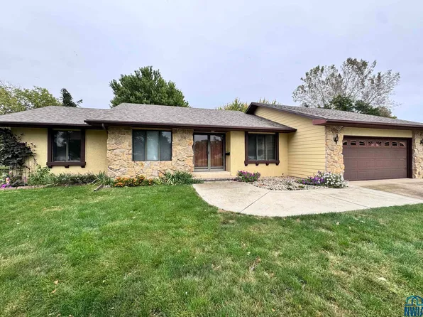 311 15th St, Onawa, IA 51040