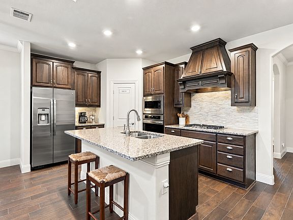 5th image of 10936 Calvert Pl