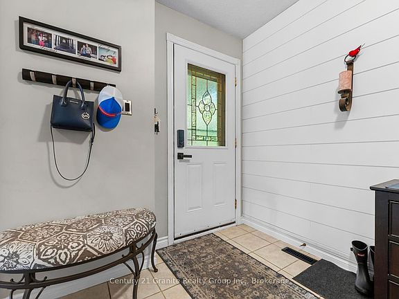 3rd image of 25 Greenwood Rd