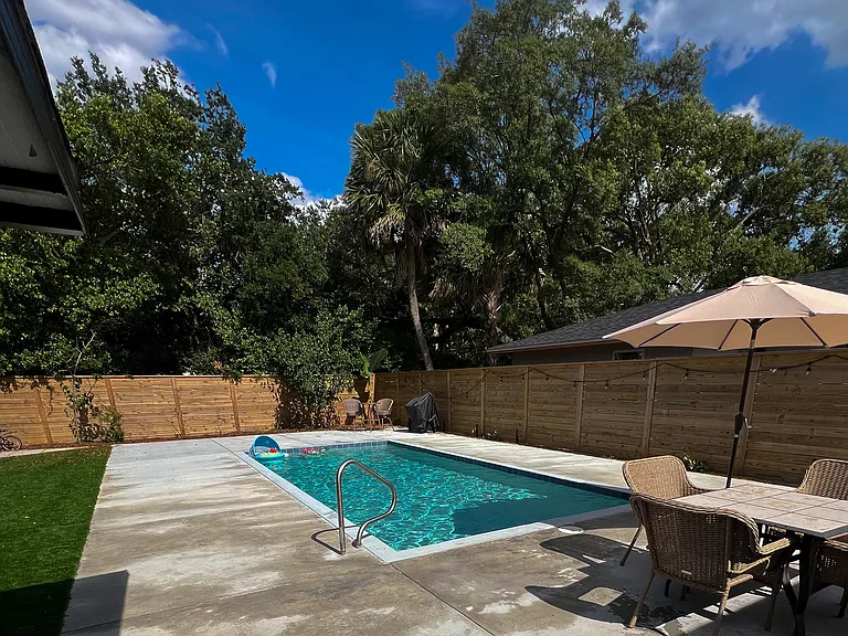 11 S Lakewood Dr — Photo 1