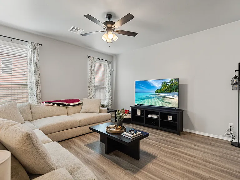 1024 Carpe Diem Ct — Photo 4
