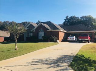 30 Autumn Springs Ct, Deatsville, AL 36022