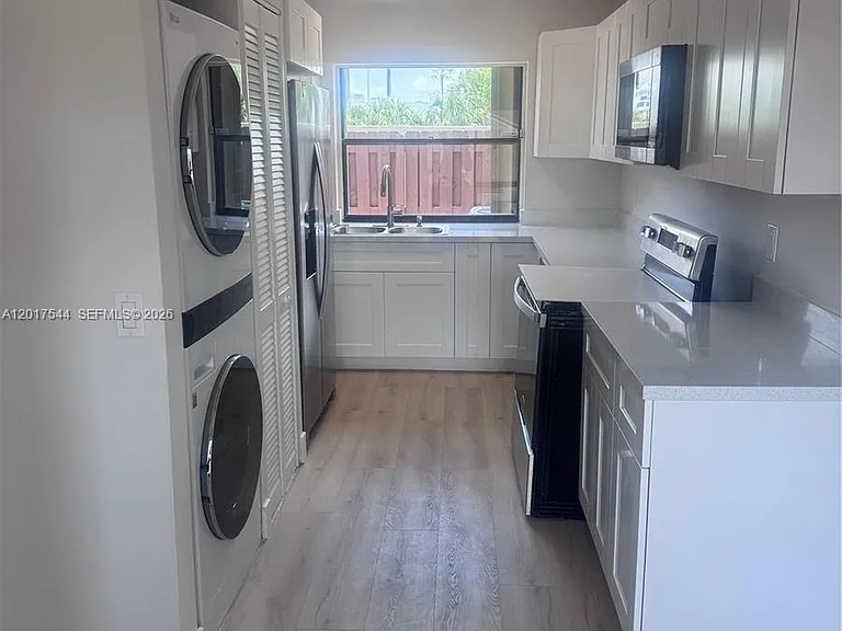 6532 NW 170th Ter — Photo 33