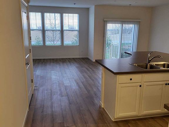 5th image of 2227 Horseshoe Cir #2227