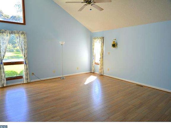 3rd image of 34129 N Heron Dr