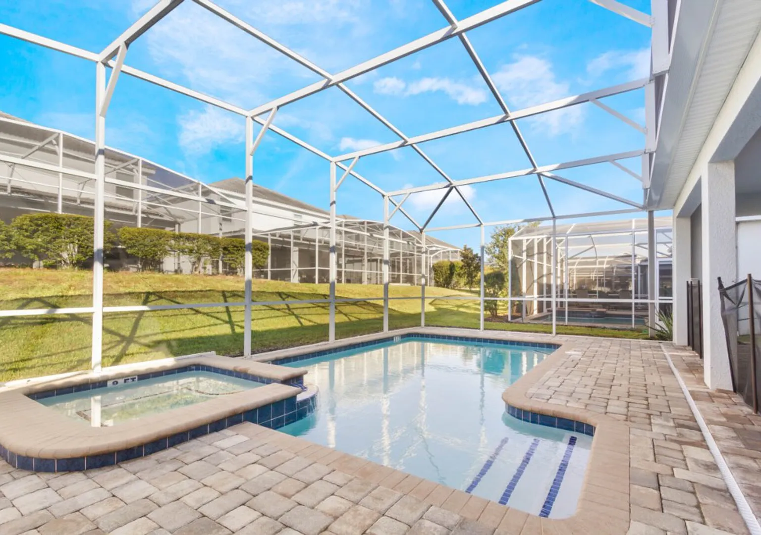 1562 OL - 8BR Tranquil Escape — Photo 1